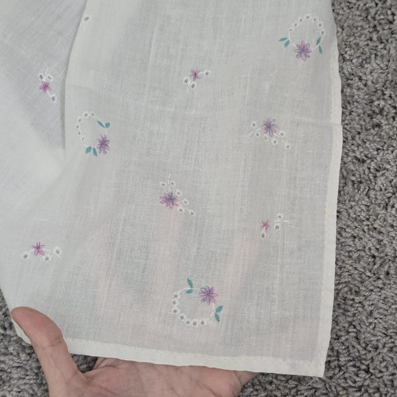 VTG Floral Handkerchief Lot Hankies Set of 3 White w/ Purple Pink Yellow Flowers - Picture 14 of 15